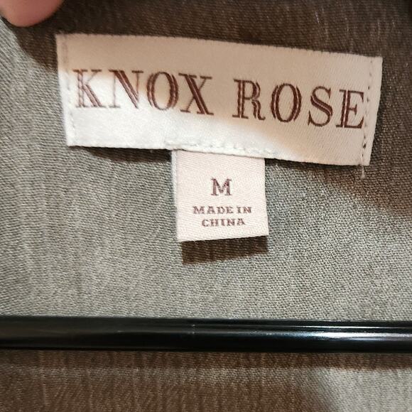 Knox Rose Gray Sleeveless Embroidered Rose Floral V-Neck Tank Top Size Medium - Picture 7 of 9